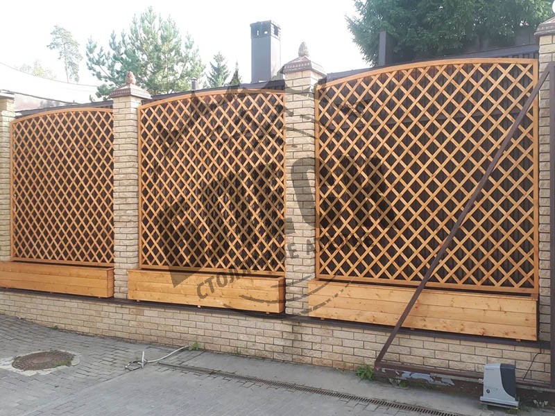 Забор из дерева в Дмитрове